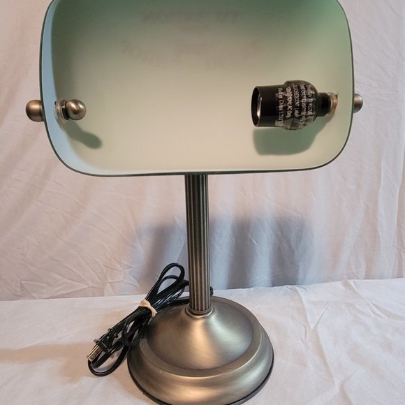 John Deere Touch Desk Lamp - Picture 5 of 5